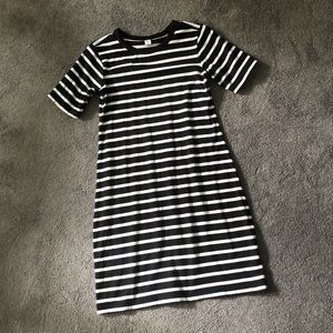 ⭐️3/$15 Old Navy Striped Dress